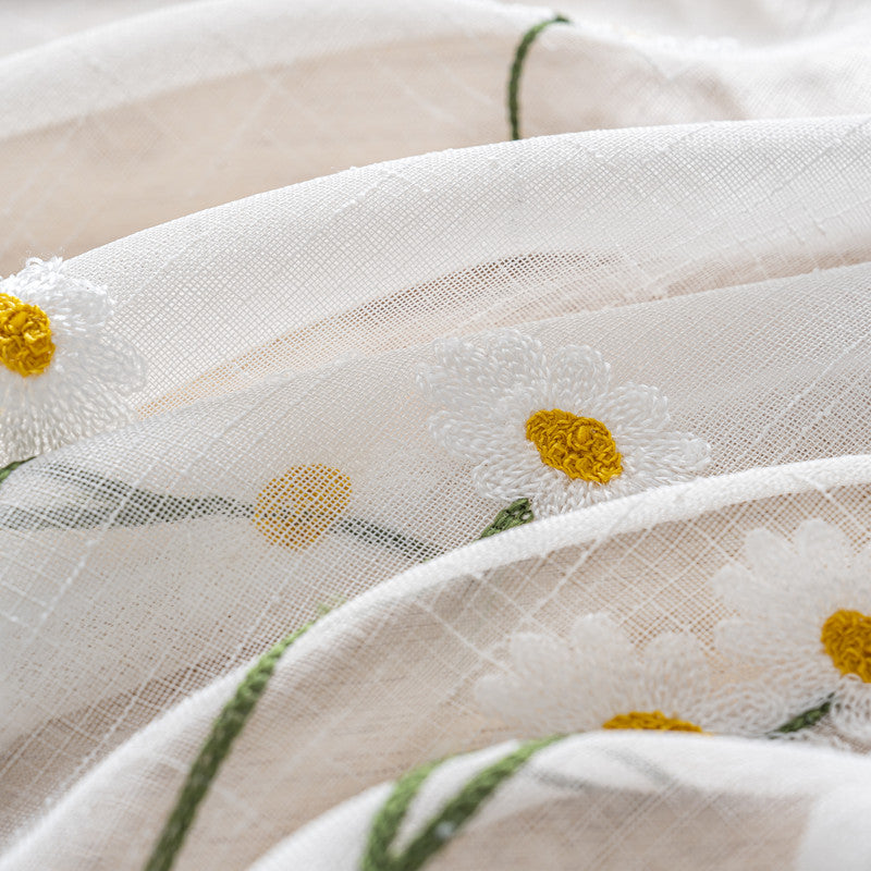 Cortina Tule Bordada com Margaridas-um par - BOD HOME