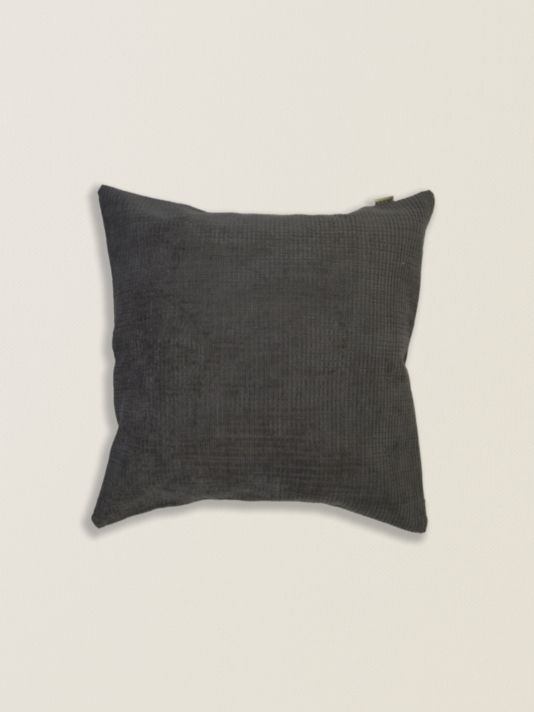 Funda de cojín de chenilla color gris oscuro. Tamaño aproximado: 45*45 cm