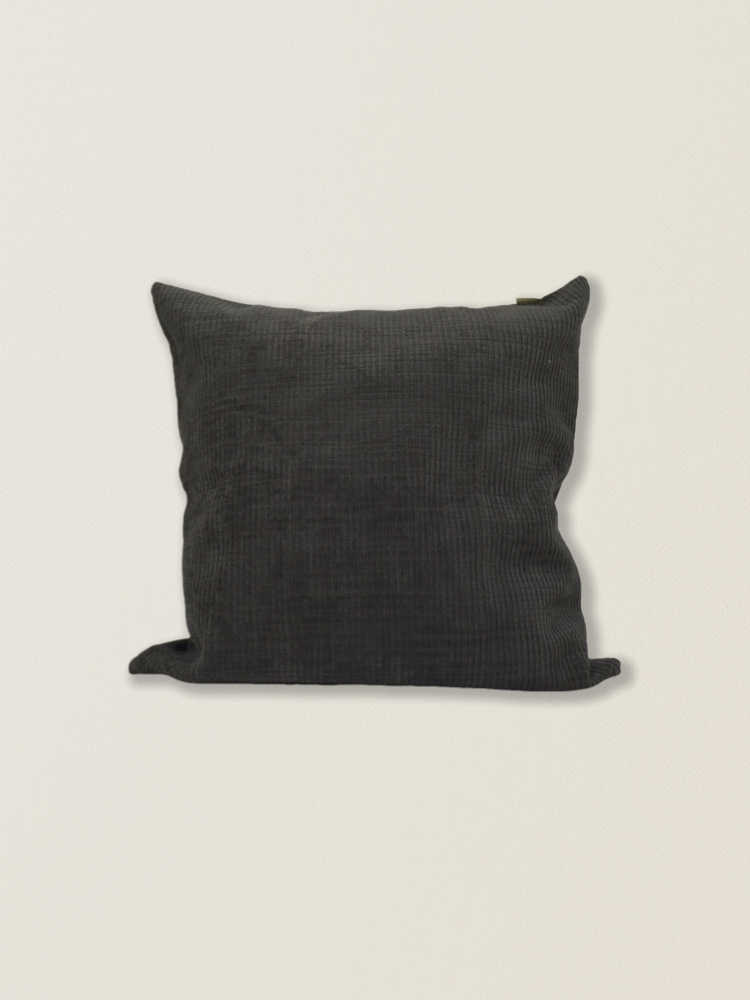 Funda de cojín de chenilla color gris oscuro. Tamaño aproximado: 45*45 cm