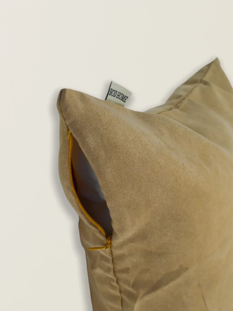 Tamaño aproximado de la funda de cojín de ante marrón: 45*45 cm.