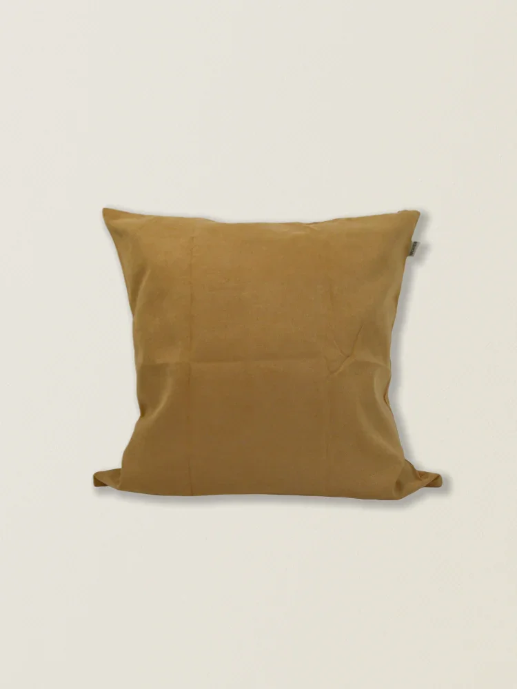 Tamaño aproximado de la funda de cojín de ante marrón: 45*45 cm.