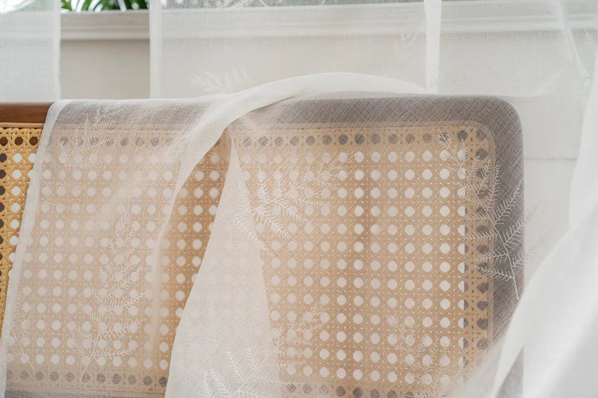 Cortina Estampada 3D Folhas Elegantes Branca 140x260CM-Individual - BOD HOME