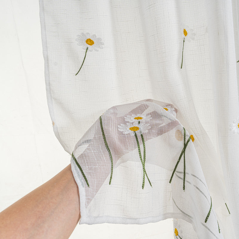 Cortina Tule Bordada com Margaridas-um par - BOD HOME