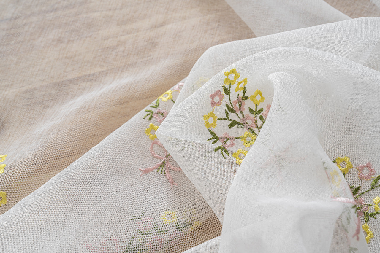 Cortina Tule Bordada com Flores do Cesto-um par - BOD HOME