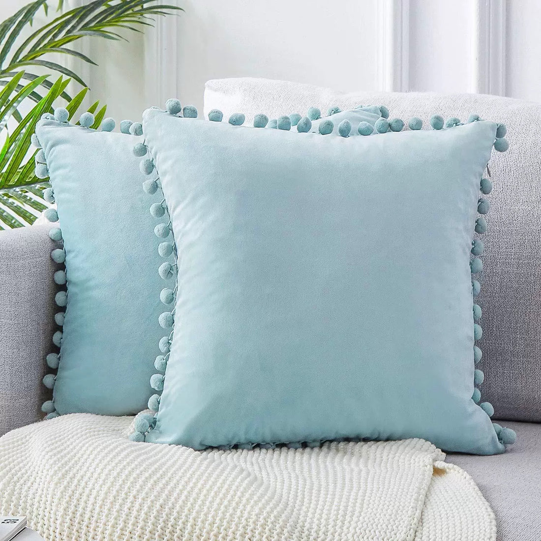 Cojín Liso Borde Bola Azul 45*45cm