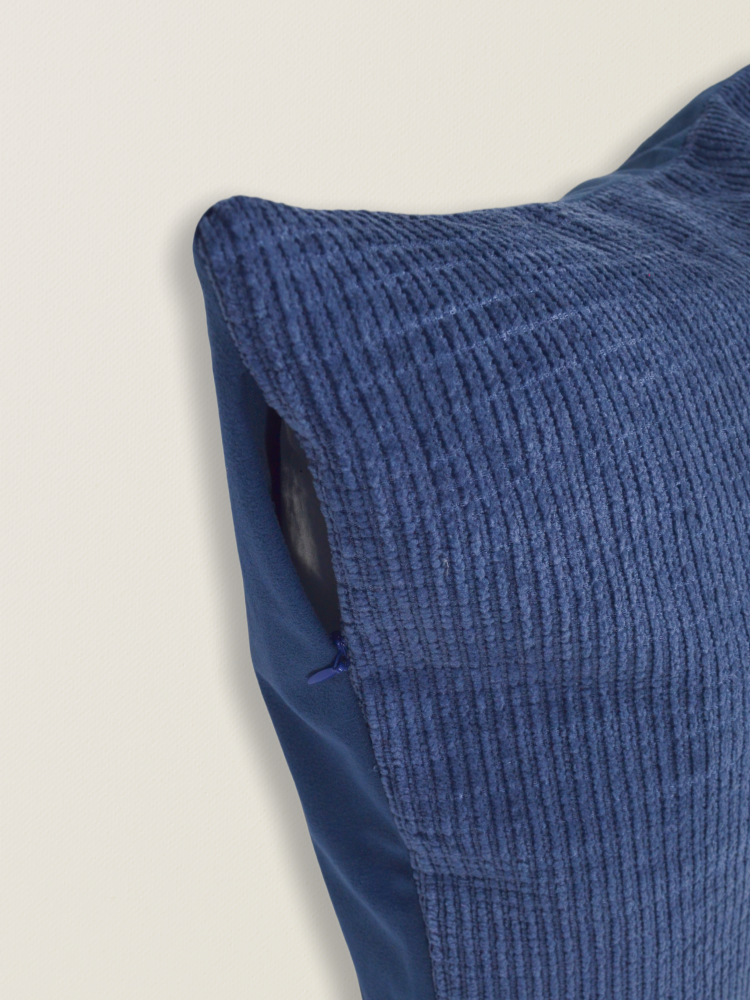 Funda de cojín de chenilla azul oscuro. Tamaño aproximado: 45*45 cm